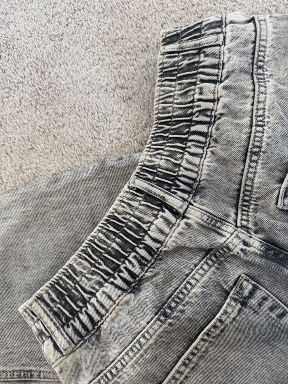 All Saints Women’s  Relaxed Gray Acid-Wash Jeans - Picture 4 of 8